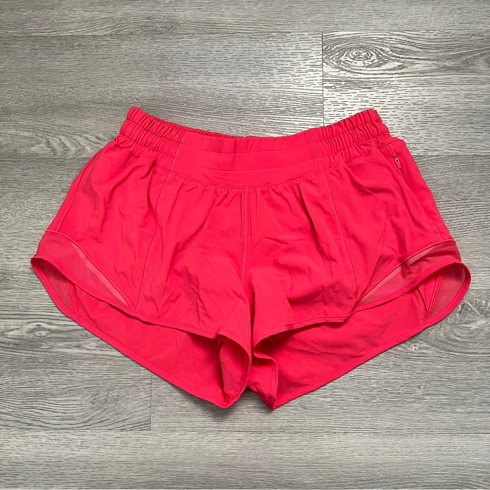 LULULEMON HOTTY HOT LOW-RISE LINED SHORTS 2.5”